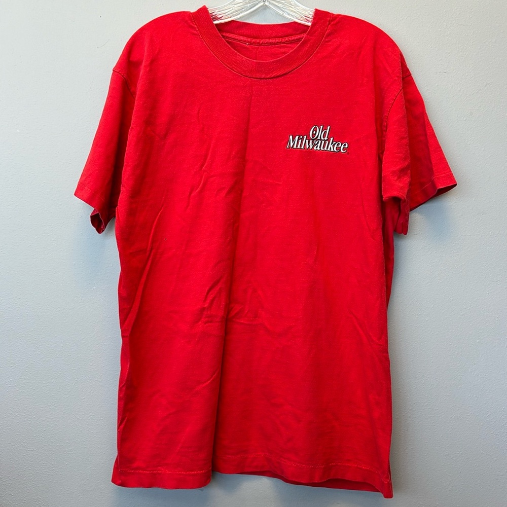 Old Milwaukee Short Sleeve Crew Neck T-shirt Medium Mens Red Graphic Tee